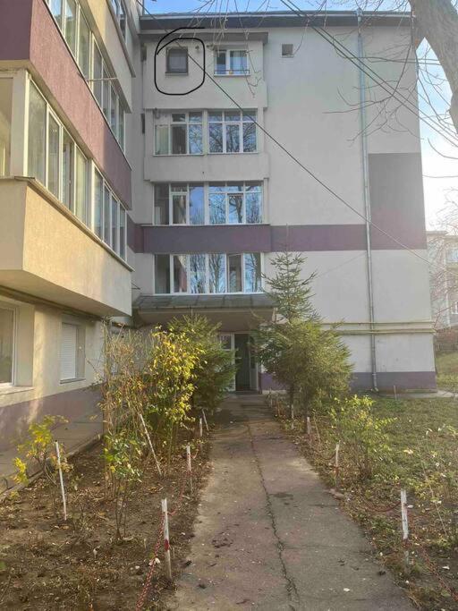 Apartament Theta- langa centru, cada hidromasaj Suceava Exterior foto